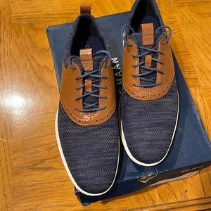 Cole Haan Grand Tour Knit size 11